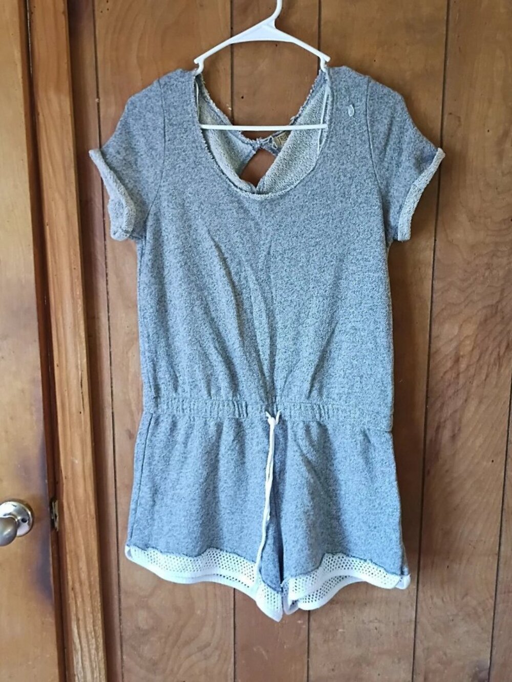 True Craft Women’s Romper Size L Gray White Drawstring Waist Cotton Blend